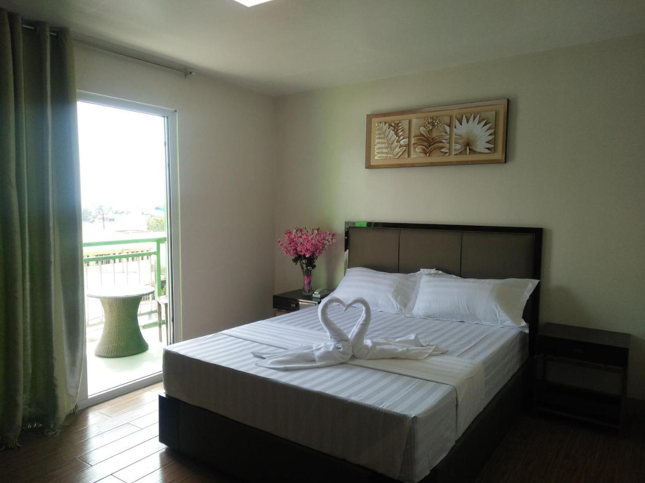 Meaco Royal Hotel - Batangas City Buitenkant foto