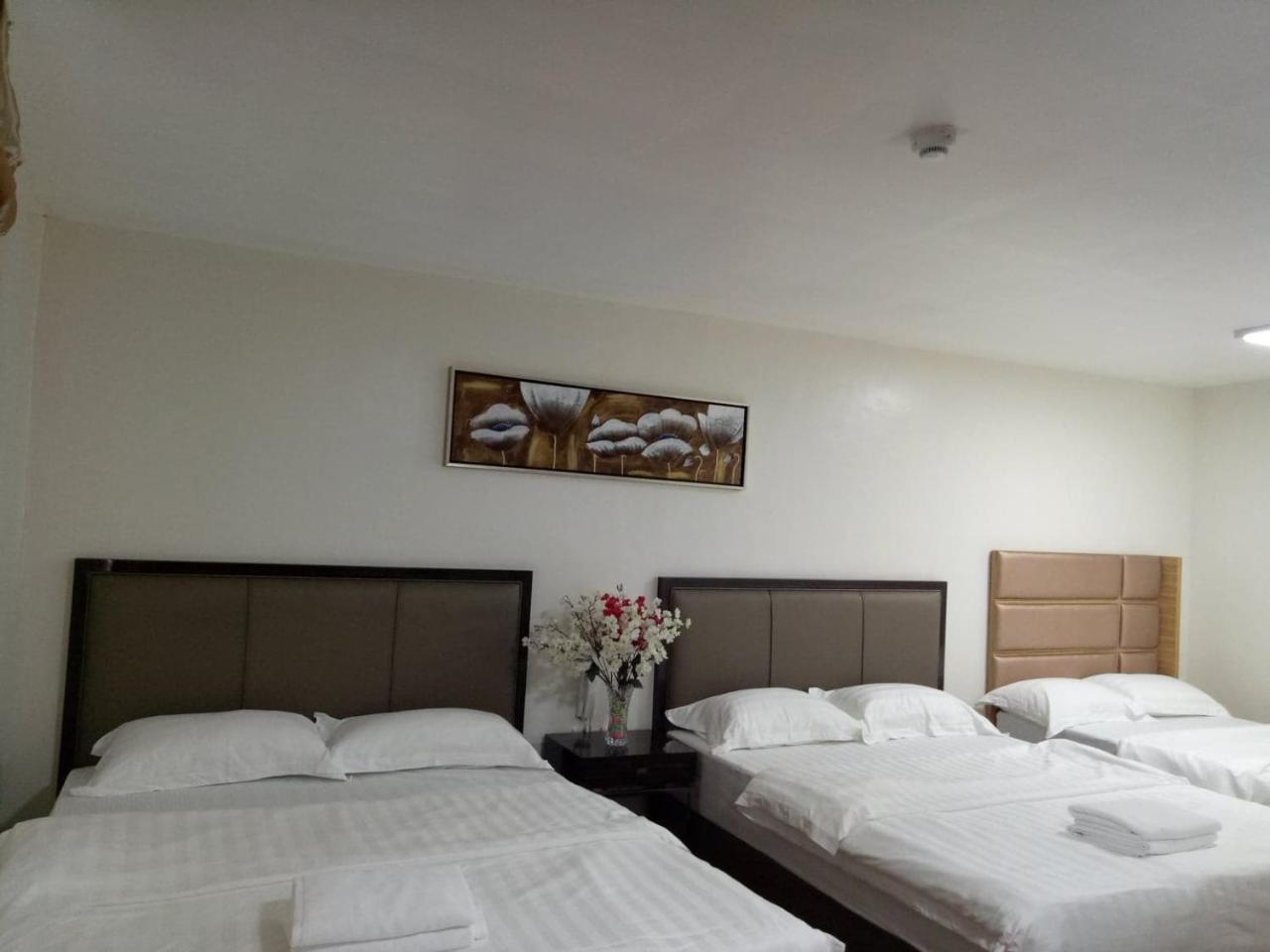 Meaco Royal Hotel - Batangas City Buitenkant foto