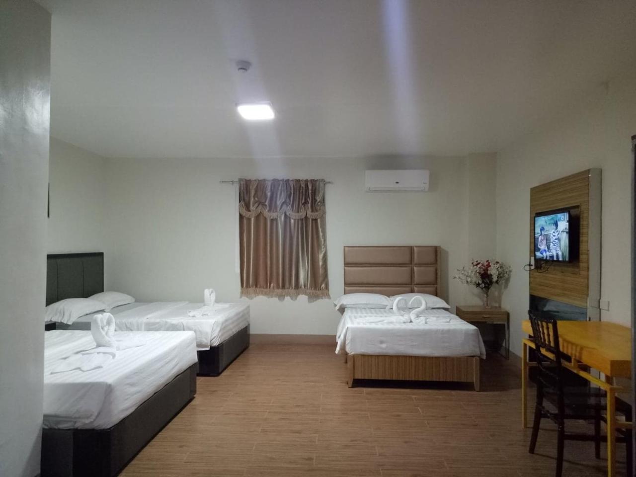 Meaco Royal Hotel - Batangas City Buitenkant foto