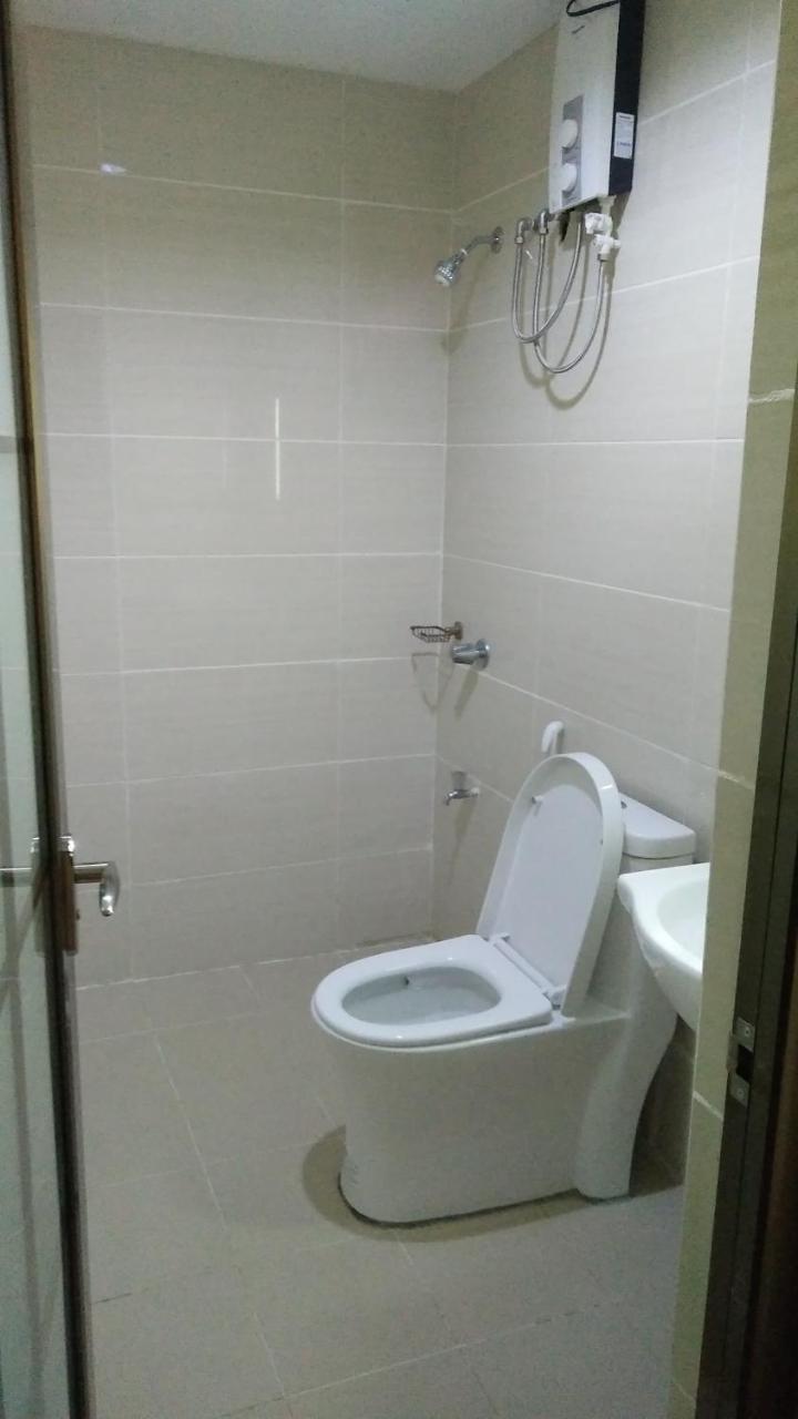 Meaco Royal Hotel - Batangas City Buitenkant foto